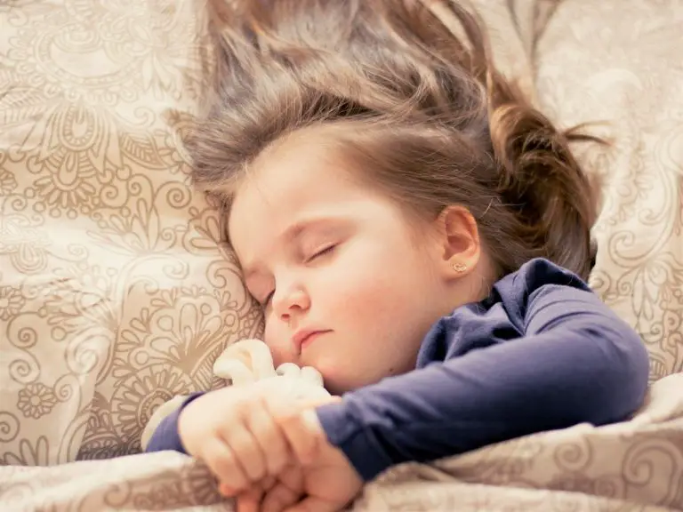 6 Tips For How To Keep A Toddler In Their Bed At Night Dad Gold