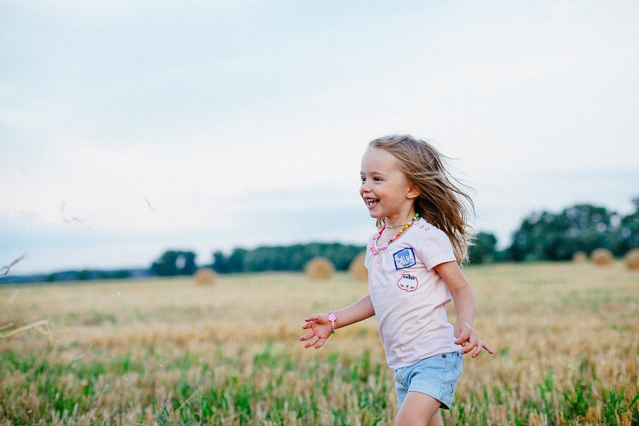 3 Year Old Runs Away In Public