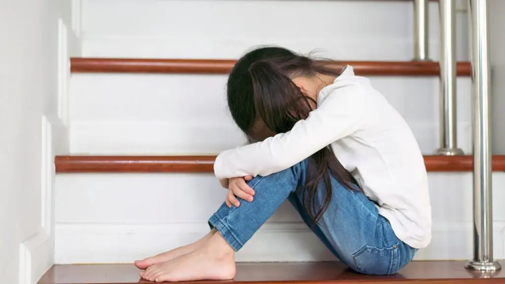 5 Year Old Hitting At School? 5 Common Reasons Why Dad Gold