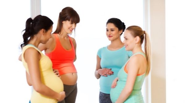 pregnancy groups. 4 pregnant ladies