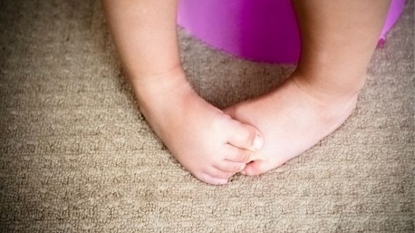 toddler on potty