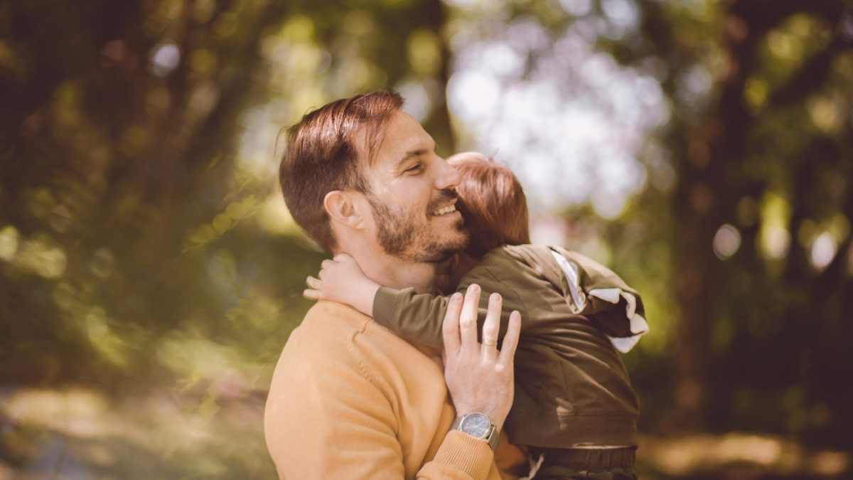 10 Clear Signs That Your Toddler Loves You
