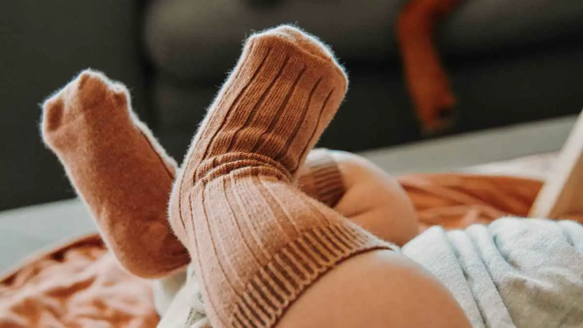Wondering How To Keep Baby Socks On? Here Are 8 Tips Dad Gold