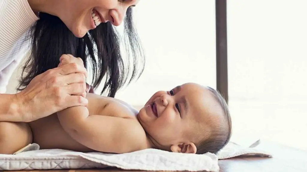 toddler happy diaper change