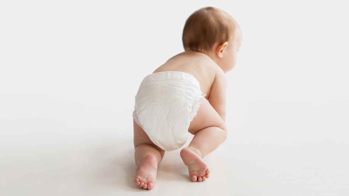 toddler wont keep hands out of diaper
